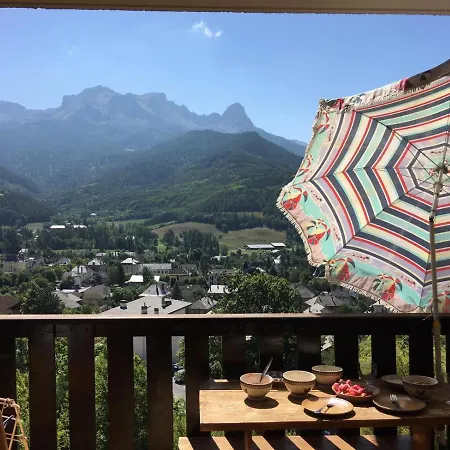 Apartment De *